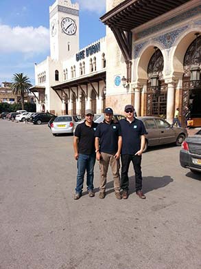 Dernière photo devant la gare d'Oran, avant de quitter l'Algérie